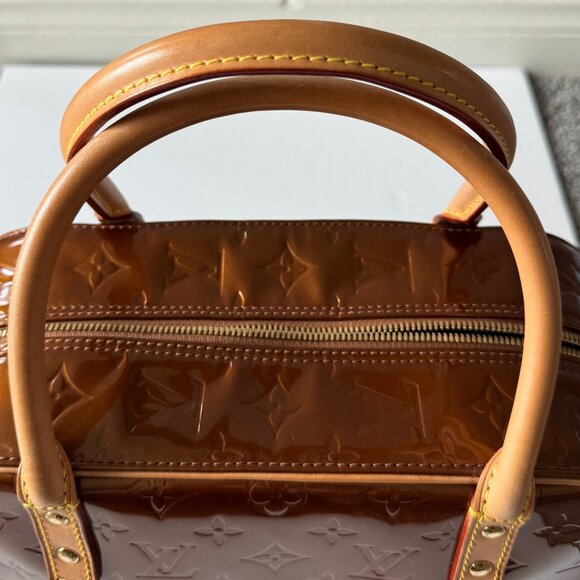 Louis Vuitton Bronze Monogram Vernis Tompkins Square Bag - EXCELLENT CONDITION - Picture 5 of 16